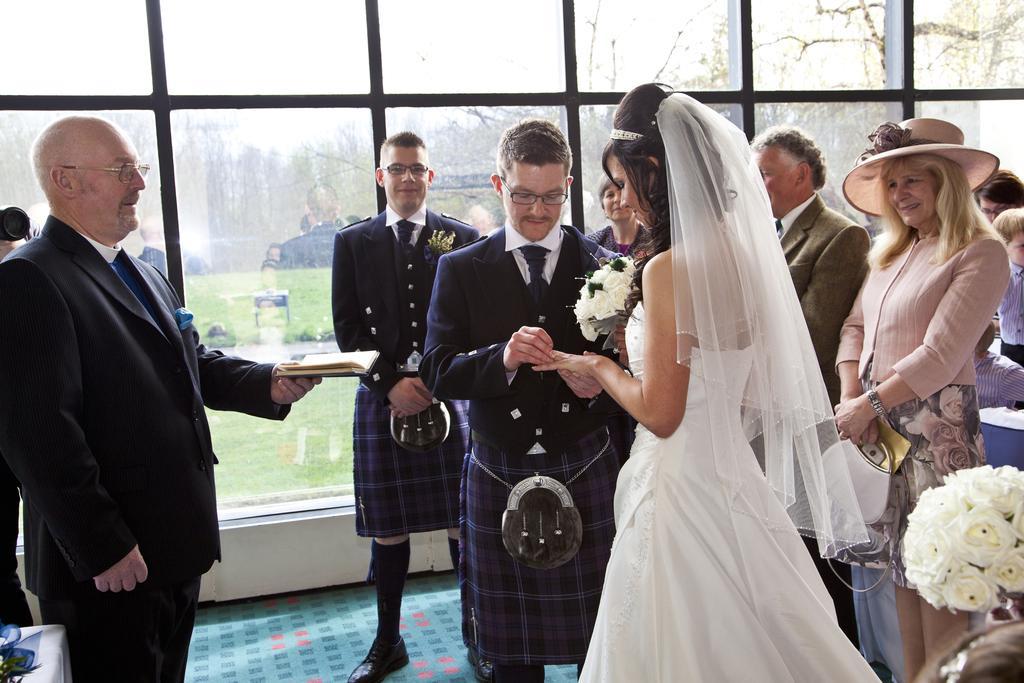 Muthu Glasgow River Hotel เอิร์สกิน ภายนอก รูปภาพ