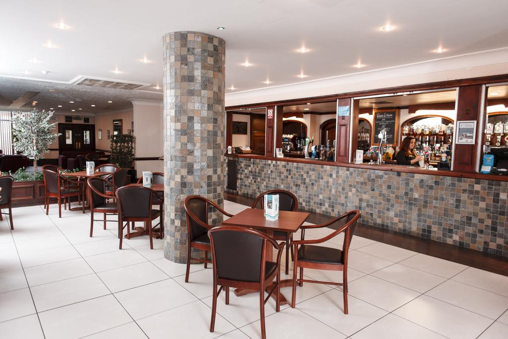 Muthu Glasgow River Hotel เอิร์สกิน ภายนอก รูปภาพ