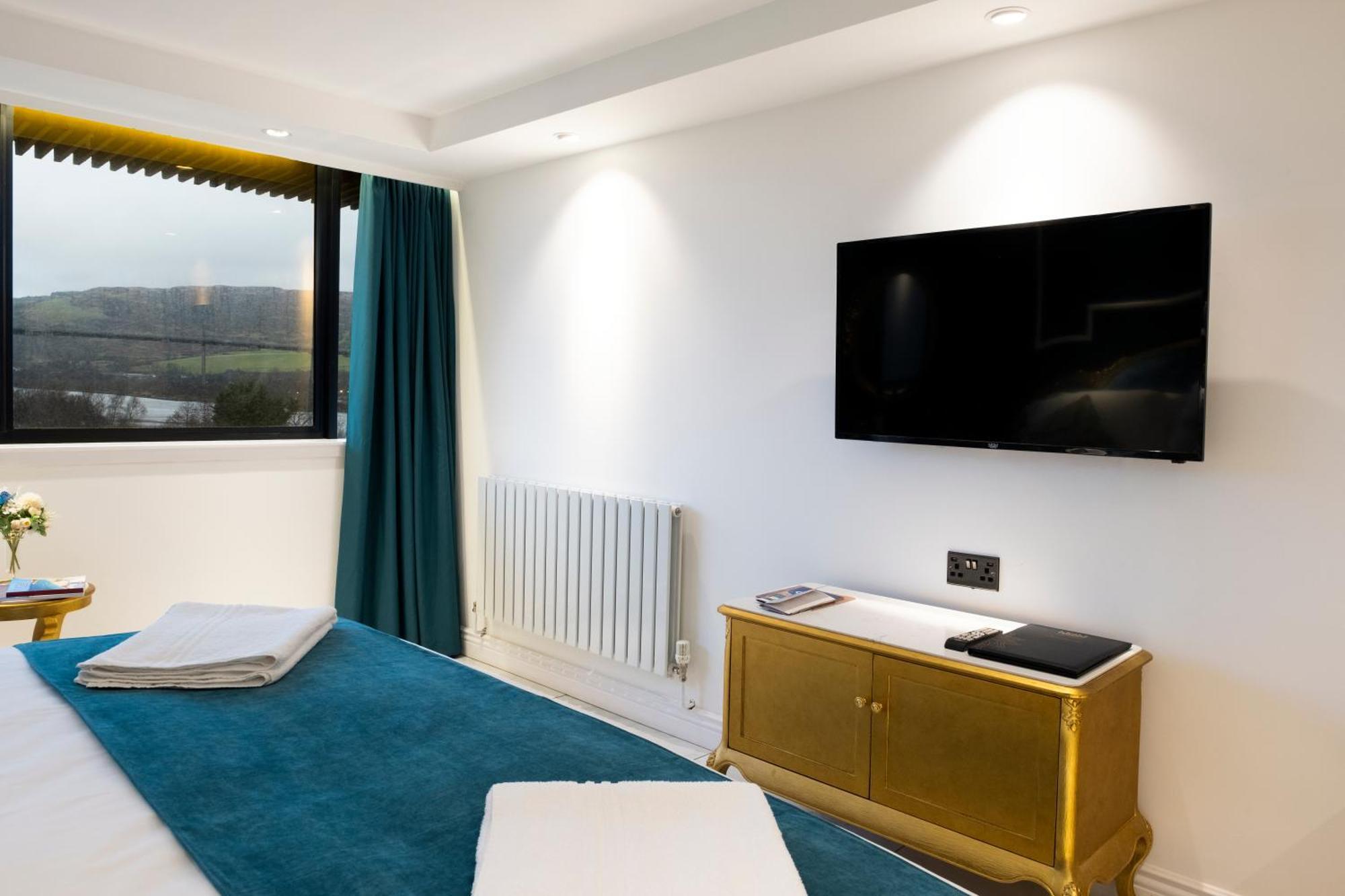 Muthu Glasgow River Hotel เอิร์สกิน ภายนอก รูปภาพ