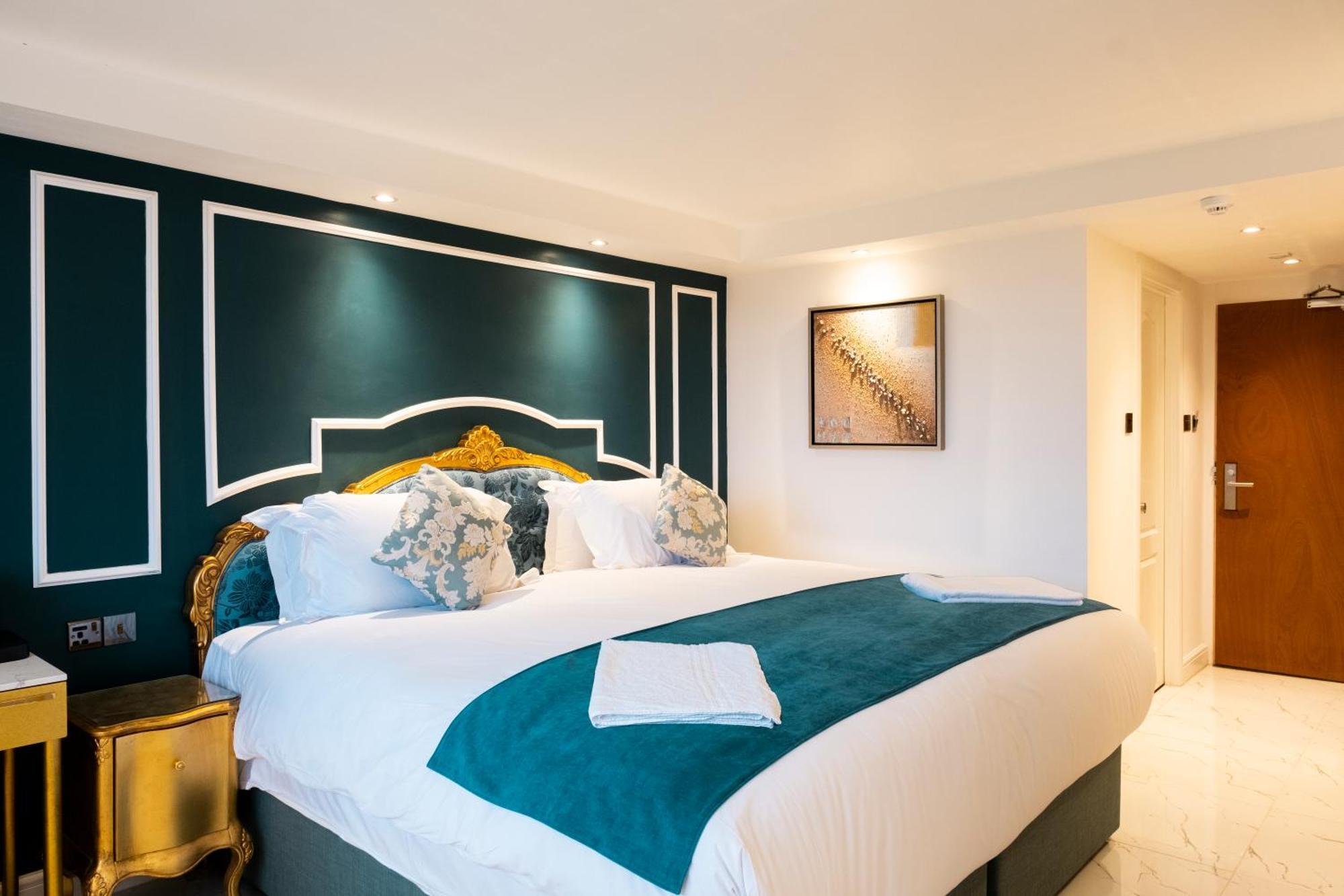 Muthu Glasgow River Hotel เอิร์สกิน ภายนอก รูปภาพ